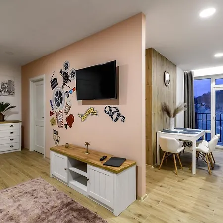 Apartment Aparts Kulisha Str *