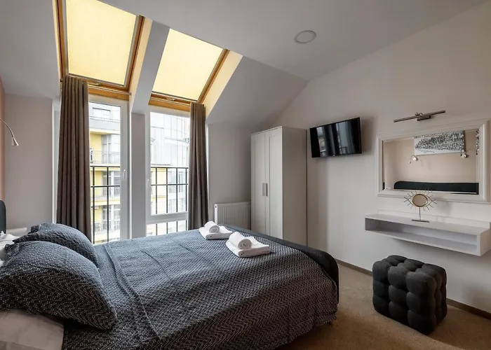 Aparts Kulisha Str *